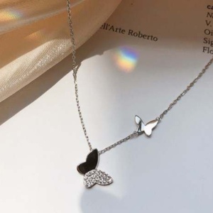 Lant dama, delicat, cu 2 pandantive in forma de fluture, model elegant, tematica free butterfly, reglabil, argintiu - Img 3