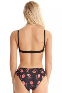 Lenjerie sexy, set din 2 piese, sutien si chilot clasic, negru cu imprimeu buze rosii - Img 2