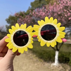 Ochelari de soare pentru copii, unisex, model cu floarea soarelui, tematica beautiful sun flower, marime universala, galbeni - Img 2