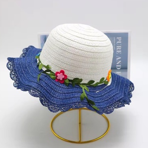 Palarie de soare, copii, model cute de vara pentru fetite, accesorizat cu floricele si frunzulite, prindere sub barbie, margine ondulata, tematica I love flowers, marime universala, albastru inchis - Img 2