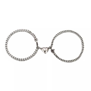 Set bratari cuplu cu pandantiv inimioara magnet, dimensiune reglabila, unisex, argintii