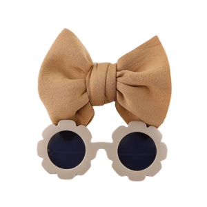 Set ochelari de soare pentru fetite, model rotund tip floare, accesorizat cu funda supradimensionata asortata, tematica fancy summer, marime universala, maro