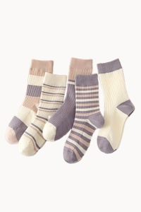 Sosete dama, set 5 perechi, model cu varf intarit inaltime medie, tematica I love purple, marimea 36 - 42, alb cu mov