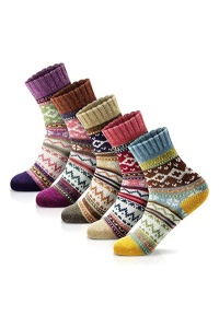 Sosete dama, set 5 perechi, model vintage calduros cu imprimeu vesel, tematica nordica, marime 38 – 42, multicolore