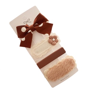 Accesorii de par, tip clema, set 4 piese, funda cu buline, maro mix