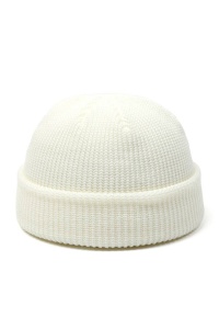 Caciula barbati, model minimalist, confortabil si comod, tematica cool beanie style, marime universala, alba