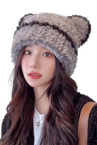 Caciula dama, model calduros, accesorizat cu urechiuse, detalii de contrast, tematica cute bear, marime universala, gri