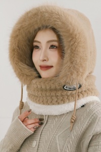 Caciula dama, model moale si pufos tip cagula cu guler inalt, reglabila cu snur, tematica warm and cozy winter, marime universala, maro - Img 3