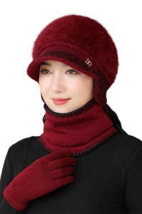 Caciula dama, set doua piese, model cu fular tip guler asortate, captuseala calduroasa, tematica cozy winter, marime universala, rosu inchis