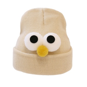 Caciula pentru copii, model minimalist accesorizat cu ochisori curiosi si nasuc nazdravan, tematica funny little baby, 0 – 1 ani, bej