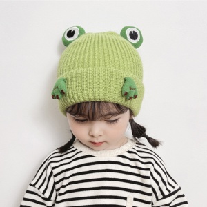 Caciula pentru copii, model moale si calduros cu ochi si picioruse de broscuta, tematica broscoiul jucaus, 2 – 8 ani, verde - Img 3