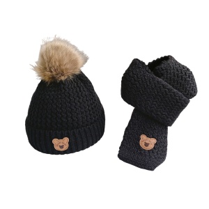 Caciula pentru copii, set doua piese, model moale si calduros cu pom pom si fular asortat, tematica I’m a baby bear, 1 – 5 ani, neagra