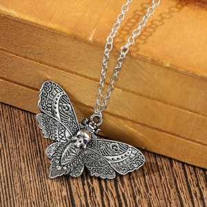Lant cu pandantiv fluture de noapte, model gotic, tematica skull moth butterfly, unisex, argintiu, - Img 4