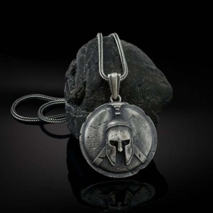 Lant cu pandantiv, model cu luptator spartan, tematica brave warrior, unisex, argintiu inchis, - Img 3