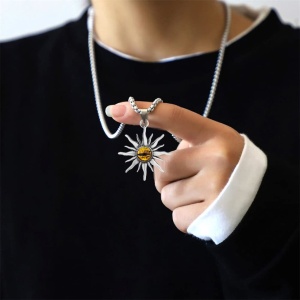 Lant unisex, pandantiv soare, model cu evil eye din sticla, tematica I see you, argintiu cu galben, - Img 2