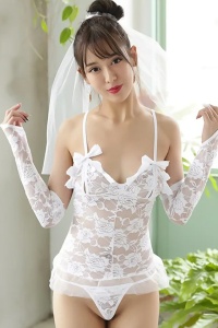 Lenjerie sexy dama, set 4 piese, top cu bretele subtiri, voal, manusi si chilot decupaj tanga, model mireasa delicata, tematica bride for the night, alb - Img 3