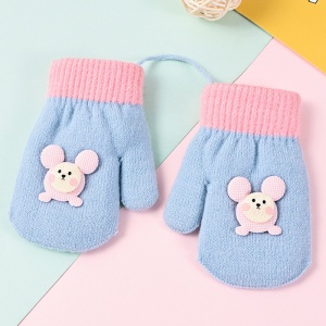 Manusi copii, model dragut cu un singur degetel si snur, manseta elastica, accesorizate cu figurine vesele, tematica happy winter, unisex, marime 3 – 8 ani, albastru deschis - Img 2