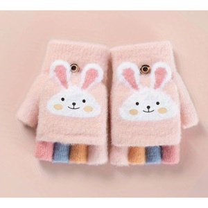 Manusi pentru copii, model cu degetele descoperite si capac decapotabil, prindere cu nasturel, accesorizate cu iepuras, manseta elastica, tematica cute bunny, marime 6 – 12 ani, roz deschis - Img 2