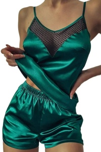 Pijama sexy dama, set 2 piese, top cu detaliu transparent la decolteu si pantaloni scurti, model confortabil elegant, verde