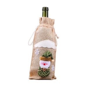 Saculet de Craciun pentru sticle de bauturi, model cu personaje de poveste, om de zapada nazdravan, prindere reglabila cu snur, tematica party winter, marime universala, bej cu verde