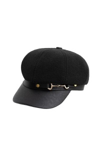 Sapca dama, model elegant cu accesoriu metalic, reglabila cu snur delicat la interior, tematica fashion town, marime universala, neagra