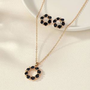 Set cercei si lantisor dama, model fashion delicat, tematica fancy style, negru - Img 2