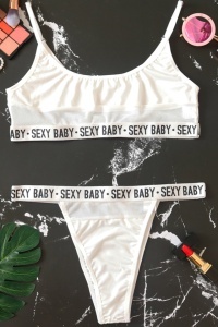 Set lenjerie sexy 2 piese, print sexy baby, bustiera si chilot tanga, alb - Img 3