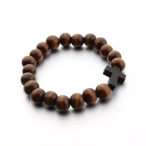 Bratara din lemn natural cu pandantiv cruce, creata manual, maro , unisex