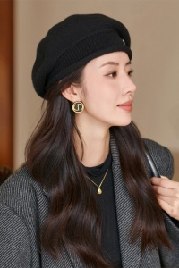 Caciula dama, model chic versatil, tematica elegant style, marime universala, neagra - Img 3