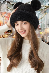 Caciula dama, model vesel calduros cu pom pom, tematica cozy winter, marime universala, neagra - Img 2