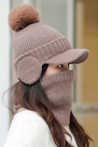 Caciula dama, set doua piese, model pom pom cu acoperitori pentru urechi si cozoroc curbat, cu fular tip guler asortat, tematica fashion winter, marime universala, maro - Img 2