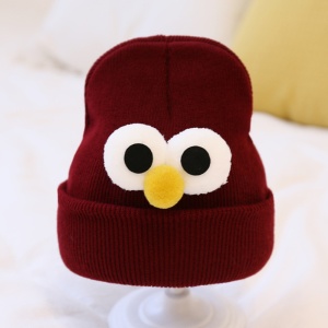 Caciula pentru copii, model minimalist accesorizat cu ochisori curiosi si nasuc nazdravan, tematica curious little baby, 0 – 1 ani, visinie - Img 2