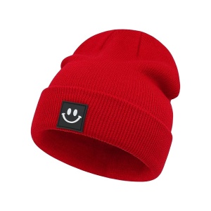 Caciula pentru copii, model moale delicat cu zambet, tematica happy winter, marimea M, 2 – 6 ani, rosie