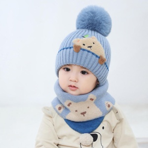 Caciula pentru copii, set doua piese, model pom pom cu ursulet curios, fular asortat tip guler, tematica I’m a friendly little bear, 12 luni – 2 ani, albastra - Img 2