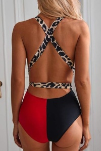 Costum de baie dama, o piesa, model duo crossbody, decolteu adanc in V, imprimeu animal print, tematica fashion summer, rosu - Img 2