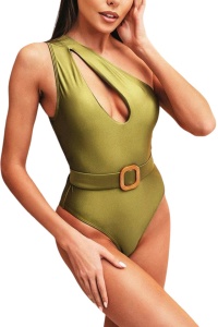 Costum de baie dama, o piesa, model elegant special, taietura la decolteu, prindere pe un umar, curea cu accesoriu chic care subliniaza talia, tematica royal summer verde