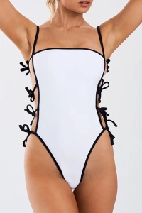 Costum de baie dama, o piesa, model indraznet cu prinderi multiple pe parti, reglabile, bretele subtiri si chilot decupaj clasic croi ingust, tematica sexy summer alb - Img 4