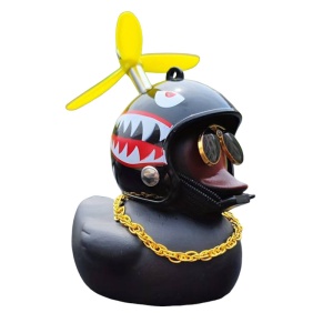 Figurina decorativa, rata cool, model cu casca helicopter, lant si ochelari de soare, tematica cool duck, neagra