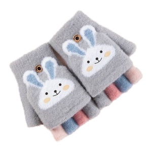 Manusi pentru copii, model cu degetele descoperite si capac decapotabil, prindere cu nasturel, accesorizate cu iepuras, manseta elastica, tematica cute bunny, marime 6 – 12 ani, gri