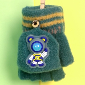 Manusi pentru copii, model cu degetele descoperite si capac decapotabil, prindere cu nasturel, accesorizate cu astronaut, tematica funny day, unisex, marime 4 – 10 ani, verde inchis - Img 3
