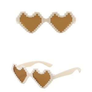 Ochelari de soare pentru copii, unisex, design in forma de inima, model pixel cool, marime universala, bej - Img 4