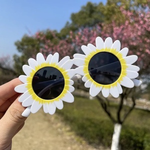 Ochelari de soare pentru copii, unisex, model cu floarea soarelui, tematica beautiful sun flower, marime universala, albi - Img 2