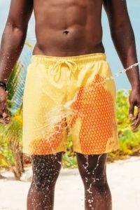 Pantaloni scurti de baie tip sort, barbati, galben, cameleon, imprimeu geometric romburi, uscare rapida - Img 3