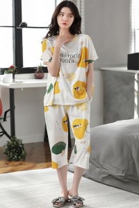 Pijama dama, set doua piese, bluza maneca scurta si pantaloni trei sferturi, model hazliu cu animalute simpatice, tematica I live free, alba - Img 4