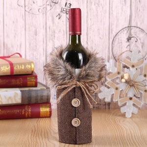 Saculet de Craciun pentru sticle de bauturi, model fancy accesorizat cu blanita si nasturi, tematica petrecere de Craciun, marime universala, maro - Img 2