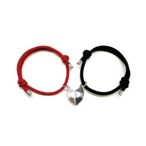 Set bratari cuplu cu inima magnet, tip sfoara, neagra si rosie, reglabile, lucrata manual