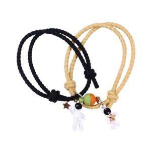 Set bratari cuplu cu magnet, tip sfoara neagra si maro, pandantiv cosmonauti, unisex