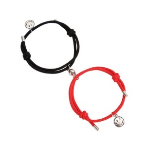 Set bratari cuplu cu magnet, tip sfoara, smiley face, neagra si rosie