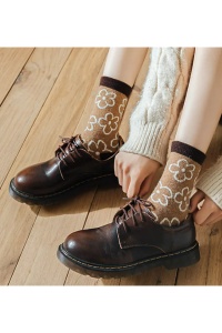 Sosete dama, model calduros cu imprimeu grafic, tematica fashion winter, marime 38 – 42, maro deschis - Img 4