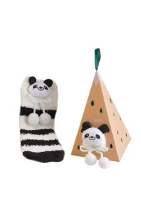 Sosete unisex, calduroase, moi, accesorizate, marime 36-42, glob de Craciun tip piramida din carton, M2, albe cu panda